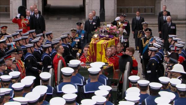 Corespondență Observator de la Londra: Măsuri extreme de securitate luate pentru ultimul drum al Reginei Elisabeta a II-a