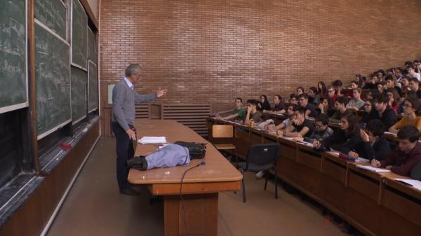 Cât a ajuns să coste taxa de cazare în căminele din București, în această toamnă