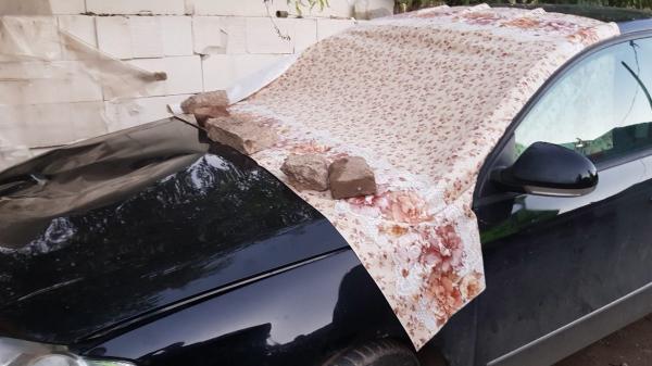 A fost prins suspectul în cazul bărbatului găsit mort şi fără acte pe un drum din Dolj. Poliţiştii au urmărit imagini de pe camerele video din zonă