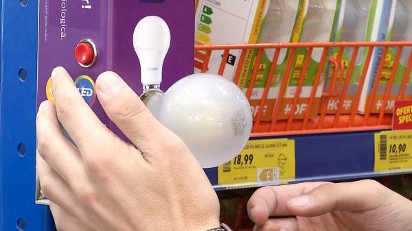200 de lei de la stat pentru cei care vor să-şi schimbe becurile. Trebuie să îndeplinească doar două condiţii