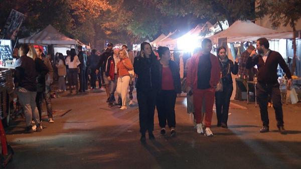 "Sărbătorim bărbăţia pe Mătăsari". Domnii şi-au expus creaţiile, iar femeile le-au cumpărat