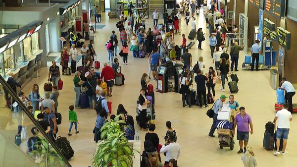 Aeroportul Otopeni se modernizează. Cum vor fi afectaţi pasagerii timp de doi ani