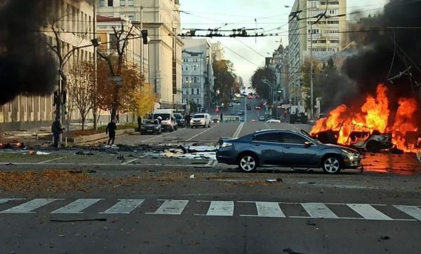 O rachetă lansată de ruși în Kiev a căzut la doar 850 de metri de Ambasada României. Reacția MAE