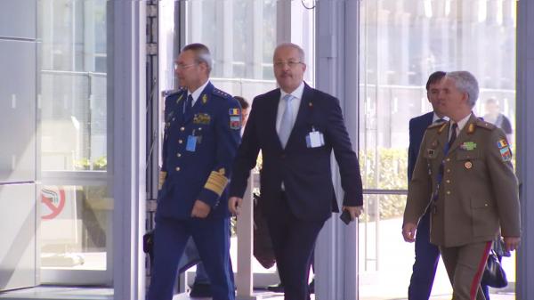 Vasile Dîncu, pe cale să fie demis după o gafă despre războiul Rusia-Ucraina. Ministrul nu înţelege unde a greşit