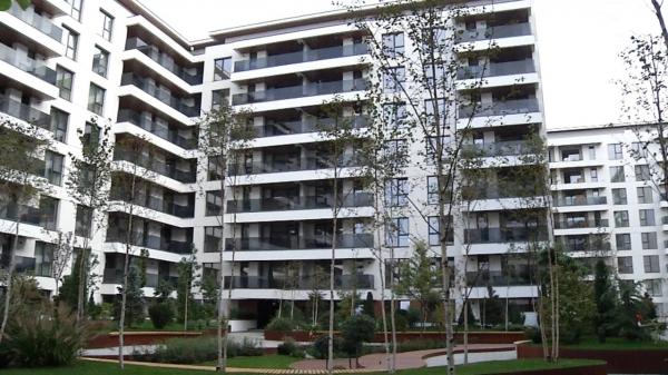 Creşterea dobânzilor modifică apetitul românilor pentru locuinţe noi. Cu ce soluţii vin dezvoltatorii pentru cei care vor să plătească puţin la facturi