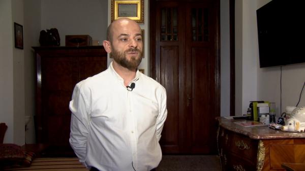 Mugur şi-a transformat hobby-ul în business și acum scoate bani frumoși. Toți mai mulți români îi trec pragul