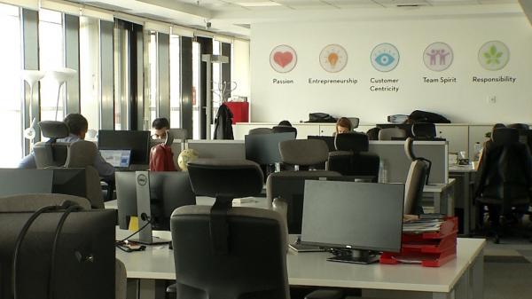 Bonusuri pentru angajaţii ale căror salarii s-au mărit cu 12% în acest an. Preferinţele românilor în materie de beneficii extra-salariale