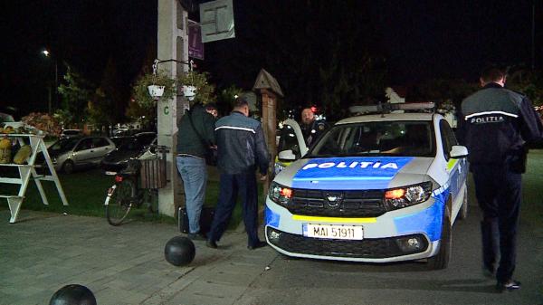 Un tânăr de 17 ani din Mureş, bătut de şoferul căruia îi sărise în faţă pe trecerea de pietoni. Adolescentul, preluat de SMURD în stare gravă