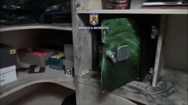 Răzbunare după divorţ. Cum a reuşit o femeie din Buzău să spargă seiful fostului soţ şi să fure 100.000 de euro