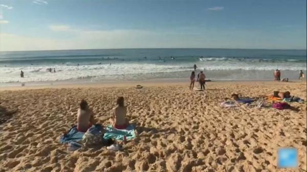 Temperaturile din Europa, neobişnuit de mari pentru luna octombrie. Românii îşi petrec weekend-urile la plajă