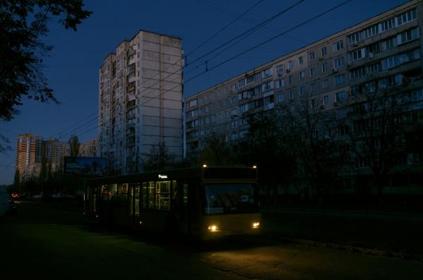 Ucrainenii nu mai cer Occidentului arme, ci pături ca să facă faţă gerului. 40% din sistemul energetic e la pământ