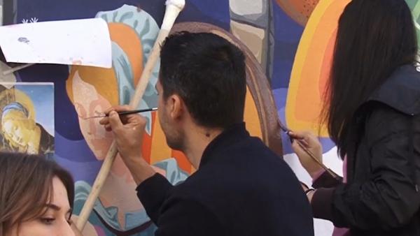 Elevii Liceului de Artă din Piteşti au transformat pereţii unui spital din oraş într-o lume de basm. Ce spune coordonatorul proiectului