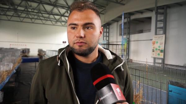 Afacerea lui Adrian: vrea să profite de pe urma pasiunii sale. Un exemplar se vinde şi cu 5.000 de euro