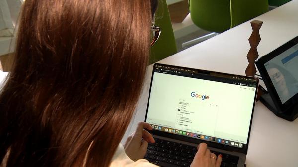 Studiu: cum se reflectă criza în căutările oamenilor de pe Google. "Preţurile la energie electrică", în topul căutărilor