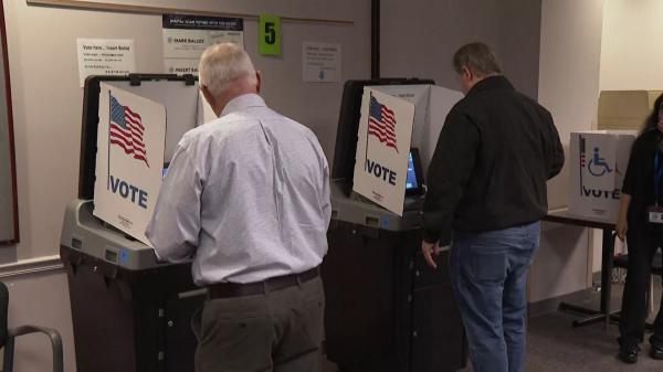 Alegeri SUA, 8 noiembrie 2022. Joe Biden și Donald Trump își joacă viitorul politic în acest scrutin. Votul a început deja în unele state