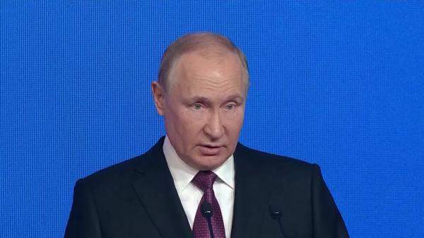 Putin dă din nou fiori reci Europei şi vorbeşte despre bomba nucleară: ce i-a spus la telefon lui Macron despre Hiroshima şi Nagasaki