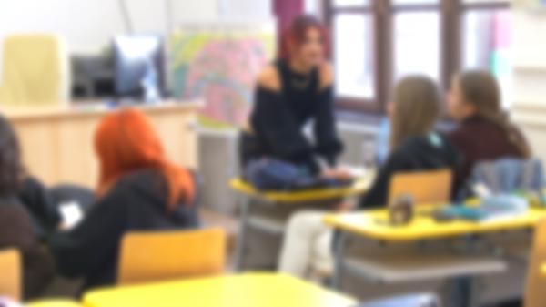 Primele măsuri pregătite după valul de incidente din şcoli. Elevii nu vor mai avea voie nici cu brichete