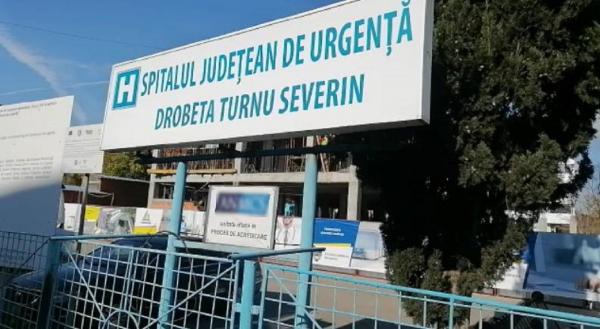 Un pacient de 85 de ani s-a aruncat în gol de la etajul 2 al Spitalului din Drobeta. Bătrânul era internat la Chirurgie