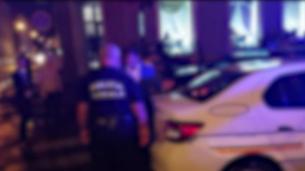 Cinci avocați, luați la bătaie în fața unui fast-food din Timișoara. Unul dintre ei a fost lovit cu o rangă