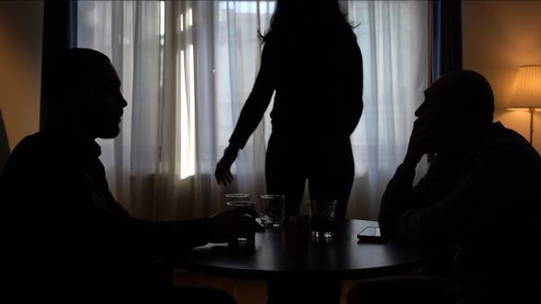 "Acest gunoi a violat-o pe iubita mea". Mesajul postat de prietenul tinerei abuzate de polițistul din Cluj