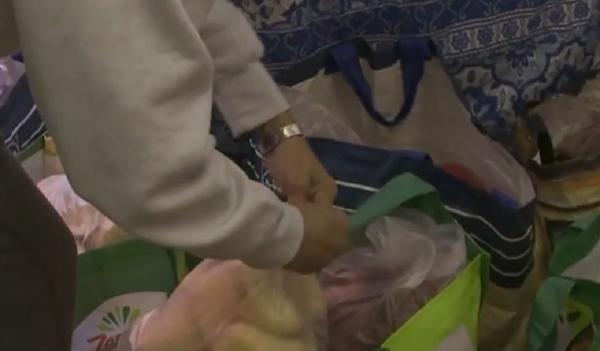 Băncile de alimente din Spania, tot mai sărăcăcioase din cauza scumpirilor în lanţ. Oamenii se gândesc de două ori înainte să doneze