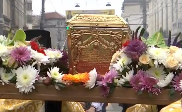 În Galaţi a început sărbătoarea Sfântului Andrei. Mii de credincioşi şi sute de preoţi au participat la procesiunile religioase