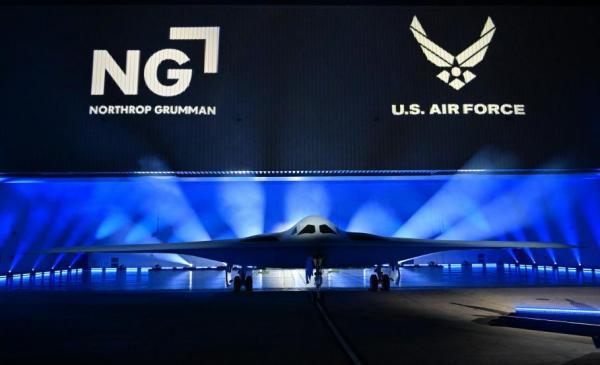 Cum arată noul bombardier invizibil al Armatei SUA, B-21 Raider. Un singur avion costă 750 de miloane de dolari