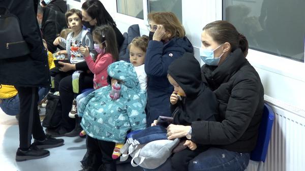 Tripla epidemie fără precedent umple spitalele din România. 100.000 de cazuri noi în numai 7 zile