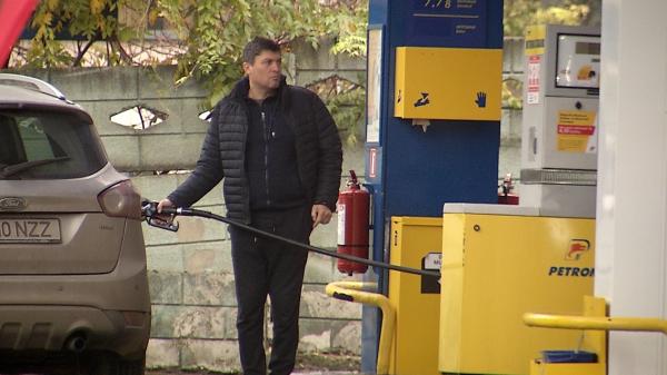 Cât costa un litru de benzină marți, 6 decembrie 2022