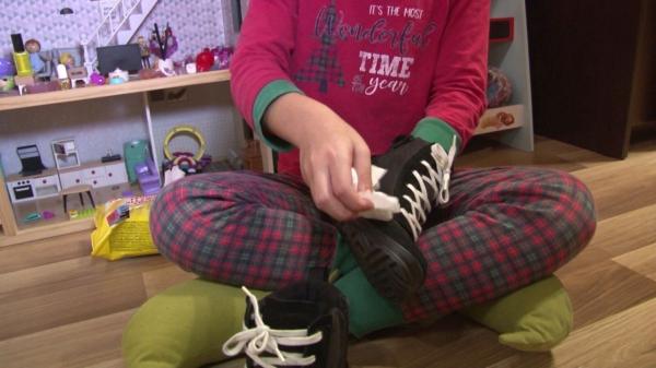 Moș Nicolae, așteptat de copii din întreaga țară. Micuții și-au pregătit ghetuțele din ajun pentru a primi dulciuri