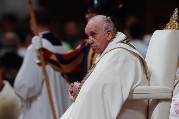 Papa Francisc a izbucnit în plâns în timpul rugăciunii anuale pentru Crăciun. Suveranul Pontif, îndurerat de Ucraina ''martirizată''