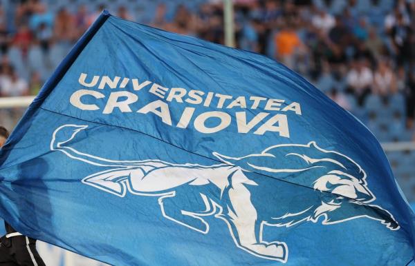 Universitatea Craiova renunţă la Raiffeisen Bank, OMV-Petrom şi la cantonamentele în Austria după blocarea accesului României la spațiul Schengen