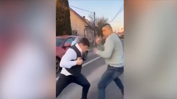 Patru persoane reţinute, după o bătaie între doi interlopi din Bihor, naş şi fin. Conflictul ar fi pornit de la soţiile celor doi