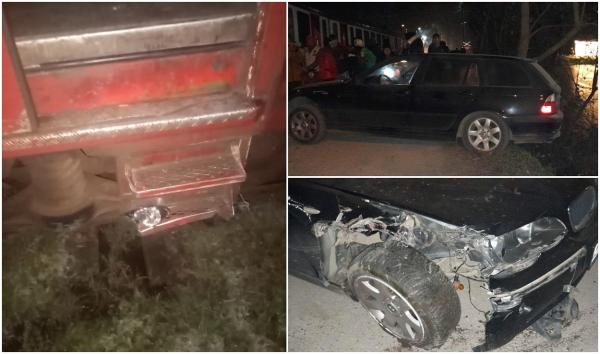 Accident mai puțin obișnuit în Caraș Severin. Două mașini au fost lovite de tren după ce șoferii le-au parcat aproape de șine, ca să meargă la târgul de Crăciun