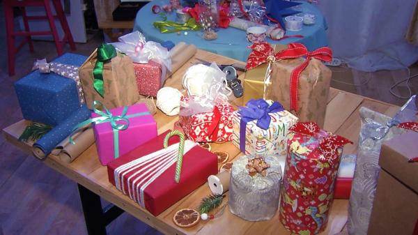 Cum pregătim cadourile de Crăciun pentru cei dragi. Alternative la hârtia de împachetat și pungi