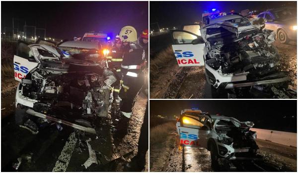 O ambulanță care ducea pacienți la dializă, accident cu o mașină de salubrizare. Patru persoane au primit îngrijiri medicale