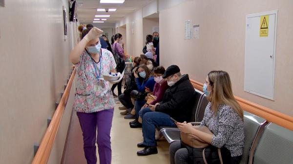 Doctorii anunță o epidemie în România, după ce cazurile s-au dublat față de cele de Covid-19. La ce simptome trebuie să fim atenți