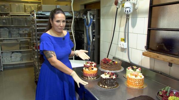 Tortul cu foiţă de aur, vedetă de Revelion 2023. Cozi şi val de comenzi la cofetării