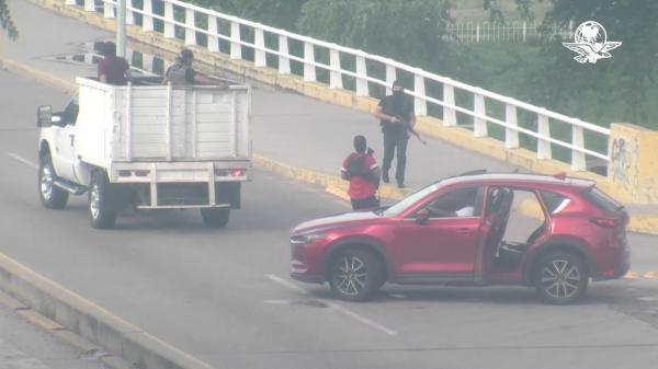 "Devastăm Mexicul dacă Ovidio nu este eliberat până luni!" Traficanţii temutului cartel Sinaloa au început un război civil în nordul ţării