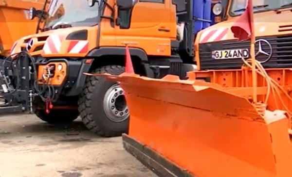 Cea mai călduroasă iarnă din istorie a făcut economie la deszăpezire. Banii vor fi cheltuiţi la vară cu asfaltări sau reparaţii