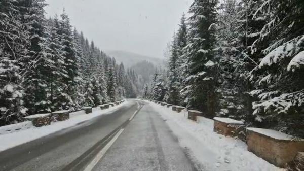 Prima avertizare de ninsori din acest an. Meteorologii anunță viscol și ploi abundente
