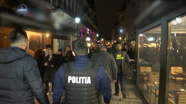 Controale de amploare în cluburile din Centrul Vechi al Capitalei. Au fost verificați atât patronii, cât și clienții. Anchetatorii au dat zeci de amenzi
