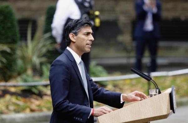 Rishi Sunak, amendat de poliţie pentru că nu a purtat centura de siguranţă. Ce sancţiune a mai primit premierul britanic în trecut