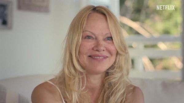 Pamela Anderson, despre vizita la Kremlin. Putin s-a declarat încântat după ce actriţa i-a spus să nu mai importe carne de focă