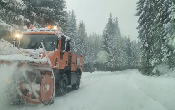 Cod galben de ninsori abundente şi viscol în mai multe zone din ţară. ANM anunță strat consistent de zăpadă la munte