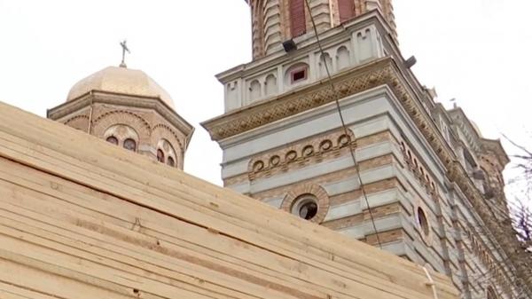 "Destul de ciudat! Să amendăm lucru bun?" Arhiepiscopia Tomisului se luptă cu Primăria Constanţa, după ce a refăcut acoperișul care a ars anul trecut