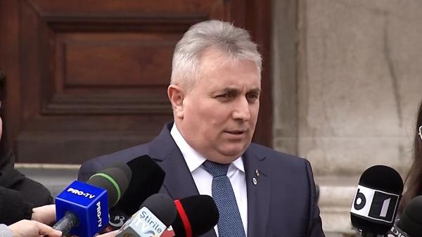 Moţiunea împotriva lui Lucian Bode va fi dezbătută astăzi. Ce îi reproşează semnatarii ministrului de Interne