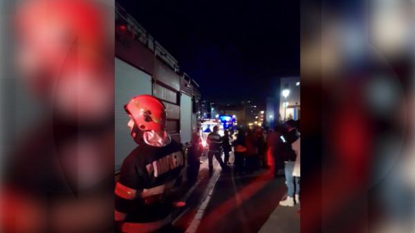 "Murim!" Zeci de constănțeni s-au anunțat între ei că urmează un cutremur. Au ieșit speriați din case și au sunat la 112