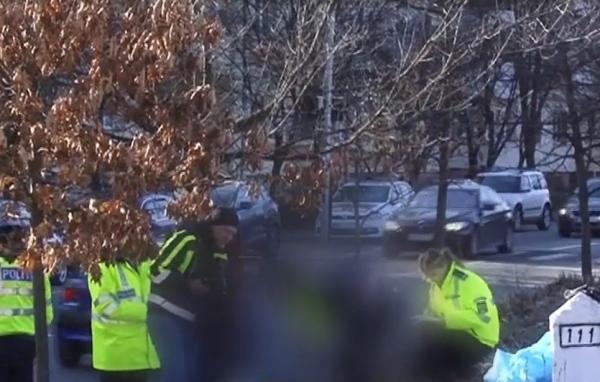 Bătrână spulberată de tren în Piteşti, după ce a trecut peste calea ferată fără să se asigure. Se întorcea de la piaţă şi voia să-şi scurteze drumul