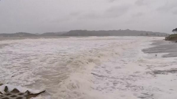 Ciclonul Gabrielle face prăpăd în Noua Zeelandă. Cel puţin 46.000 de locuinţe au rămas fără curent electric